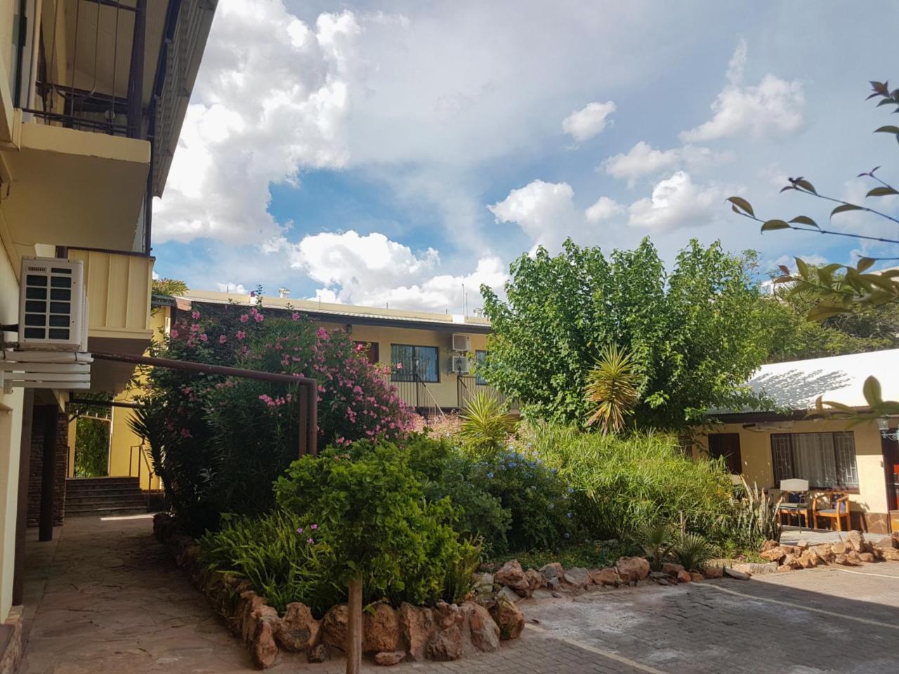 Hotel Pension Steiner Windhoek Exterior photo