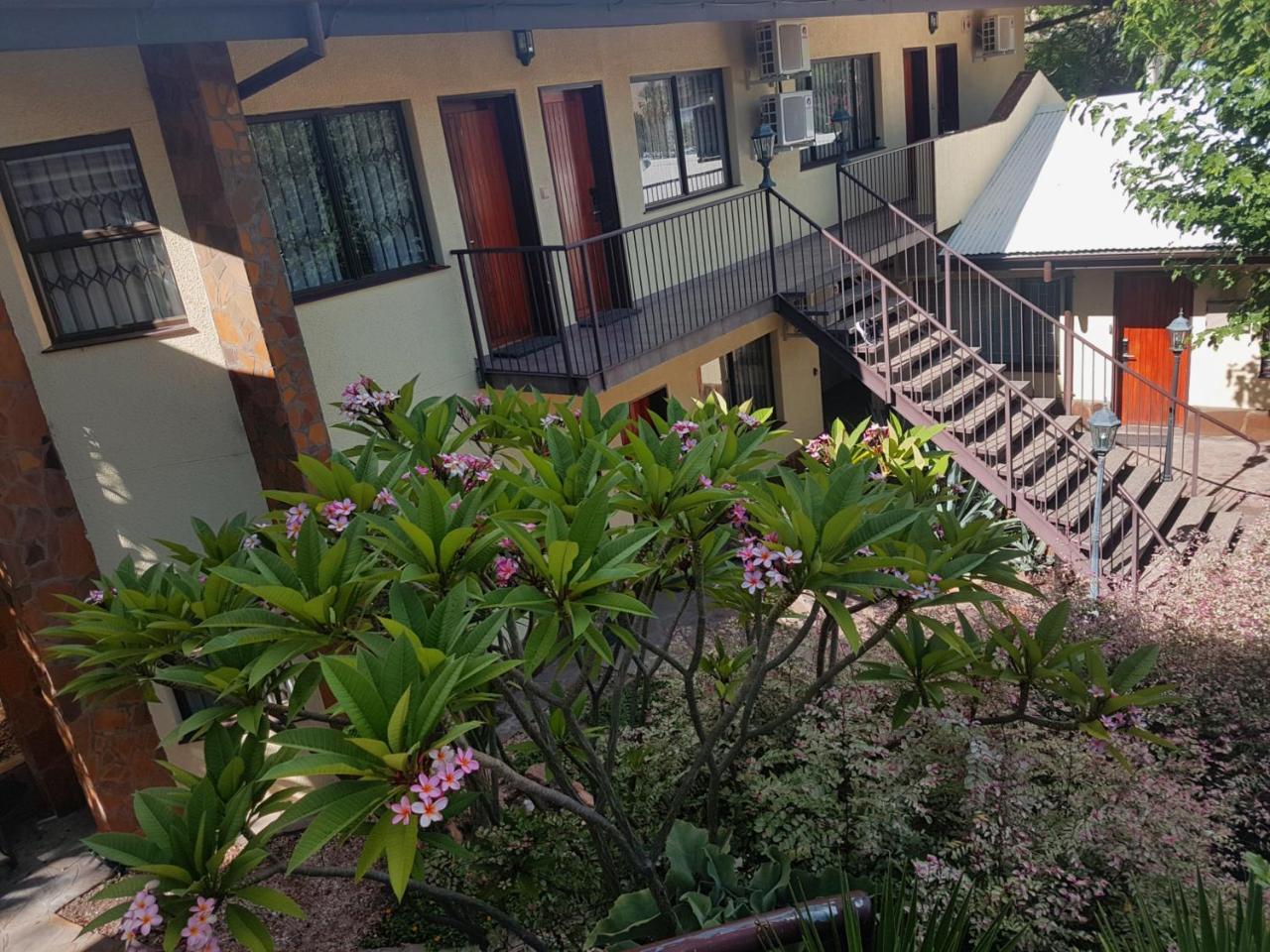 Hotel Pension Steiner Windhoek Exterior photo